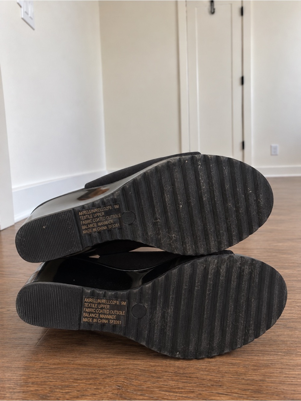 Anne Klein Rellin Black Platform Wedge Sandals - Picture 3 of 4